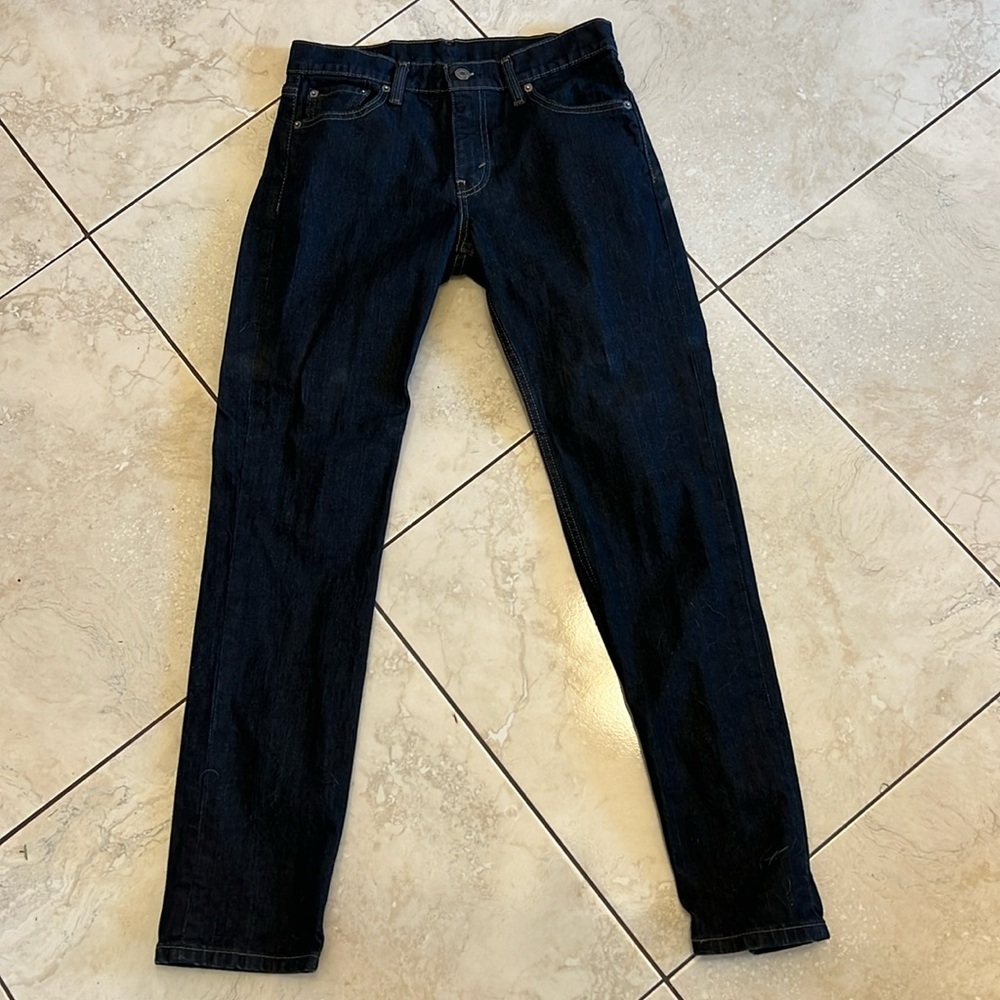 Men’s dark jeans